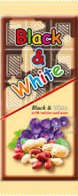 detail Black & White 80g Ořechy a rozinky