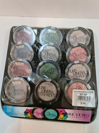 detail Revers oční stíny mineral Pure 12ks set IVP