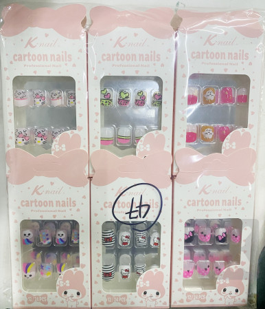 detail Mong gia tre em xanh knail / umele nehty